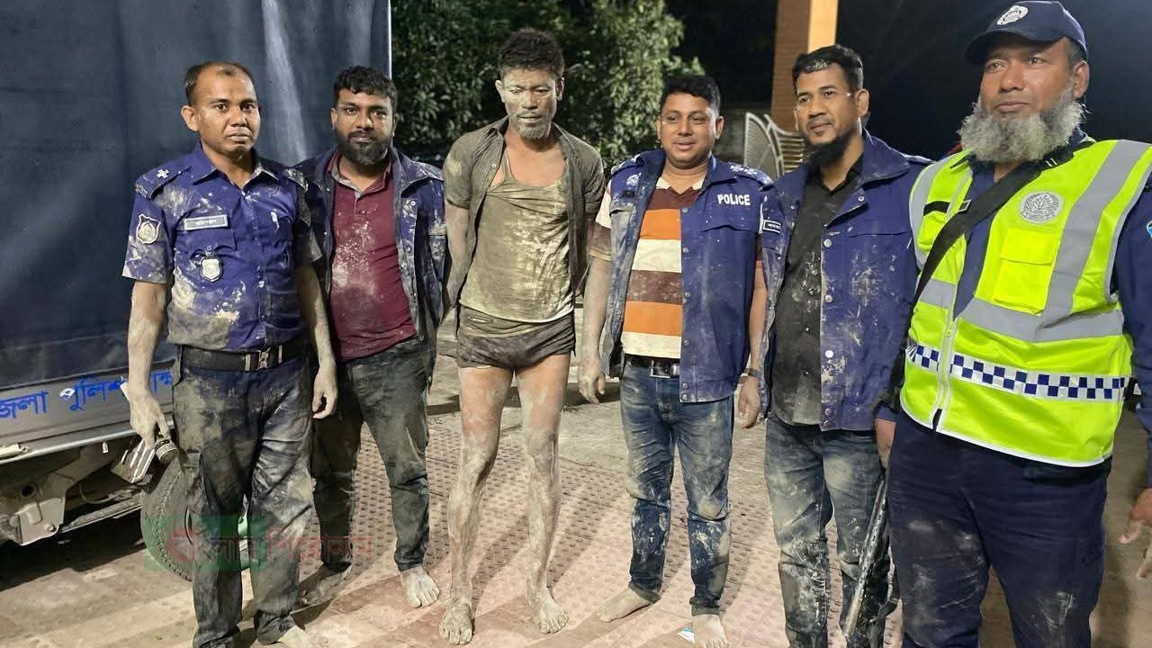 আন্তঃ জেলা ডাকাত দলের শীর্ষ সদস্য মুর্শিদ প্রকাশ মোরশেদ গ্রেফতার