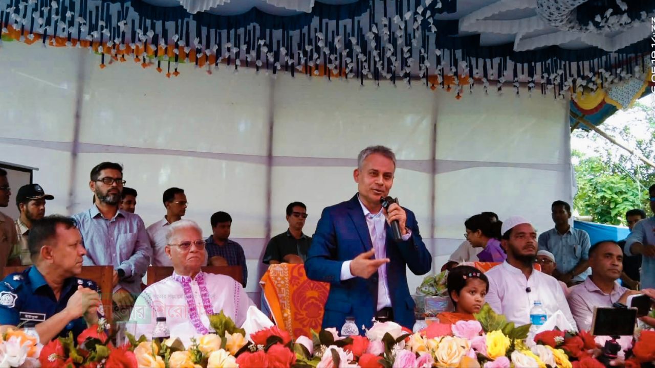 ৯ম চীন মৈত্রী বগা সেতু নির্মানের সম্ভাব্যতা যাচাইয়ে মন্ত্রীর সরেজমিন পরিদর্শন