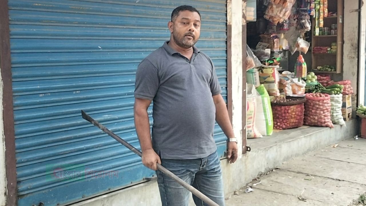 নারায়ণগঞ্জে কুবি শিক্ষার্থীর ওপর সন্ত্রাসী হামলা, যুবদল নেতার বিরুদ্ধে চাঁদাবাজির অভিযোগ