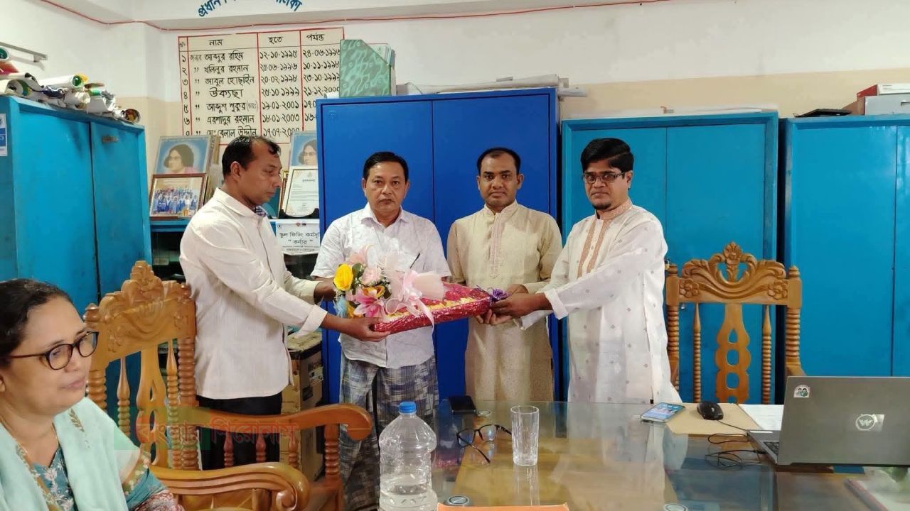 খারাংখালী সরকারি প্রাথমিক বিদ্যালয়ের ম্যানেজিং কমিটির সভাপতি হিসেবে পুনর্নির্বাচিত আলম মেম্বার