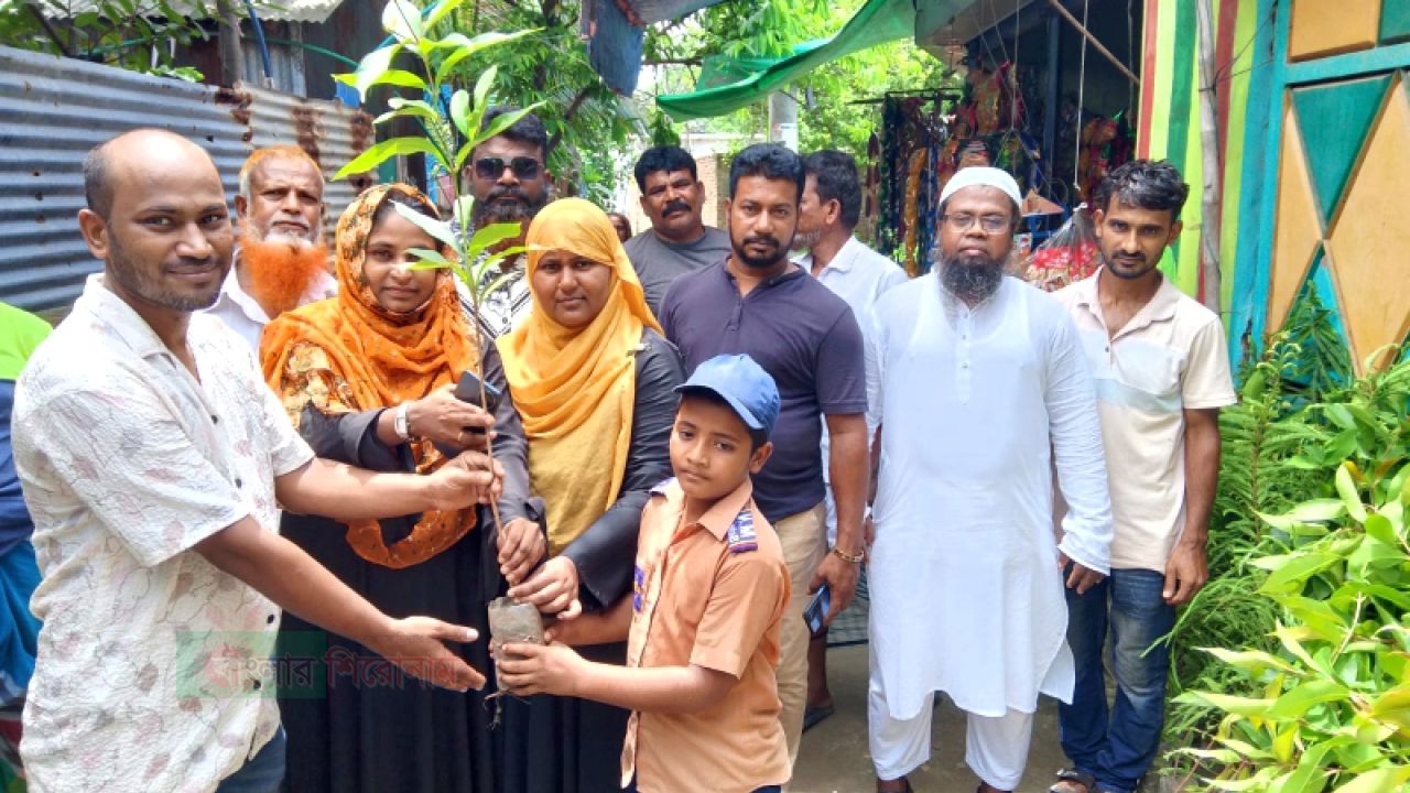 চর কাশীপুরে মাসব্যাপী বৃক্ষরোপণ ও চারা বিতরণ কর্মসূচীর শুভ উদ্বোধন