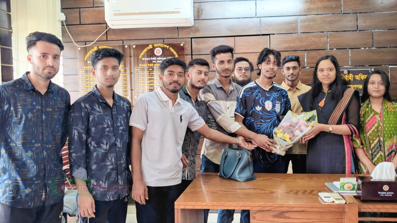 বন্দরে ইউএনও শিবানী সরকারের সাথে জাতীয় ছাত্রশক্তির সৌজন্য সাক্ষাৎ
