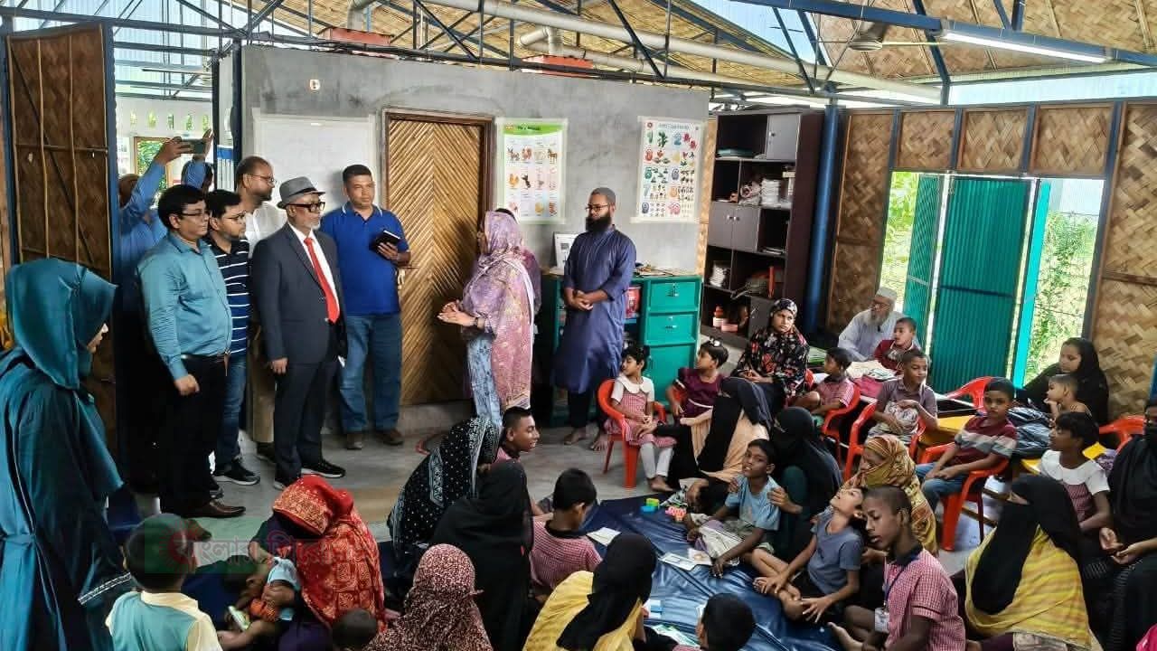 শাহজাদপুরে সিএসএফ সেন্টার পরিদর্শন করলেন নারায়ণগঞ্জ সিটি করপোরেশনের প্রশাসক