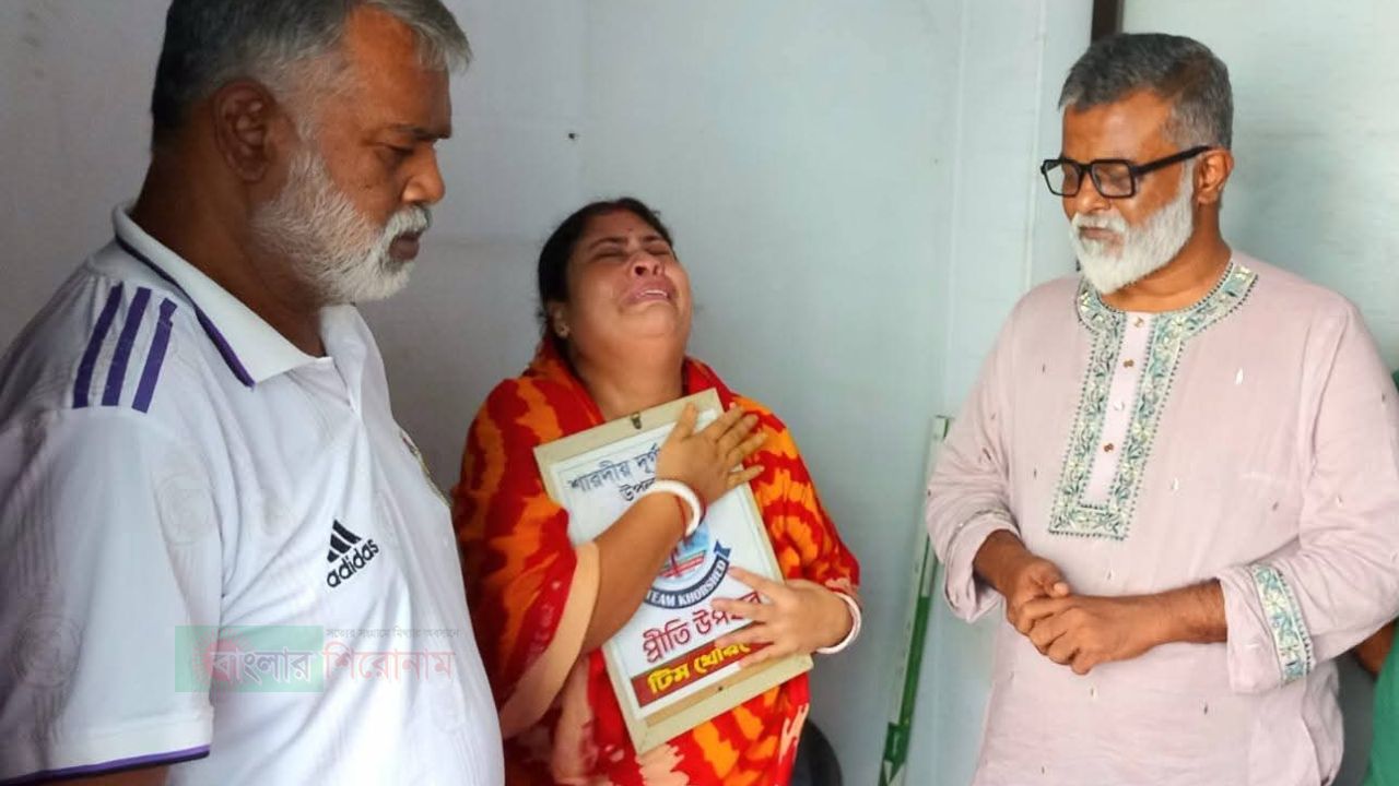দশমীতে রিয়ার বাসায় খোরশেদ রিয়ার আত্মবিসর্জন অম্লান রবে